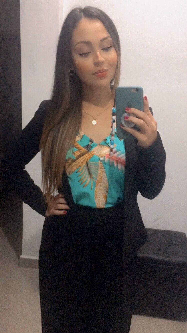 <em>Camila R </em>